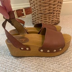 Steve Madden Platform Sandals